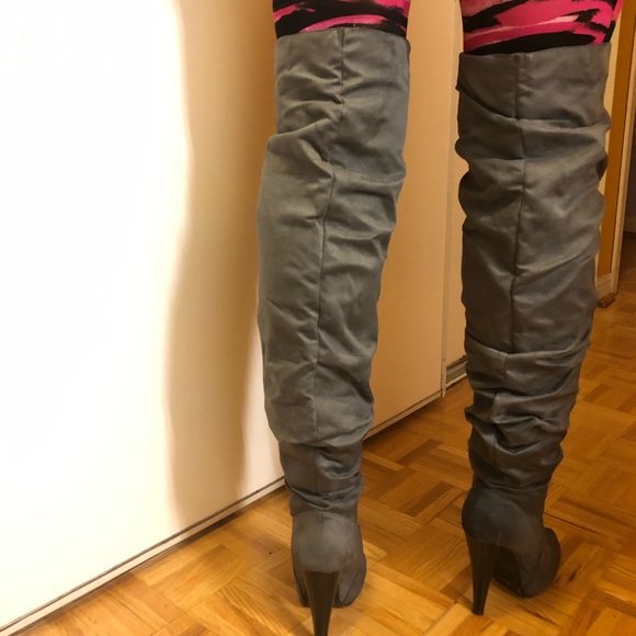 Over the knee high suede grey heel boots - Picture 2 of 4
